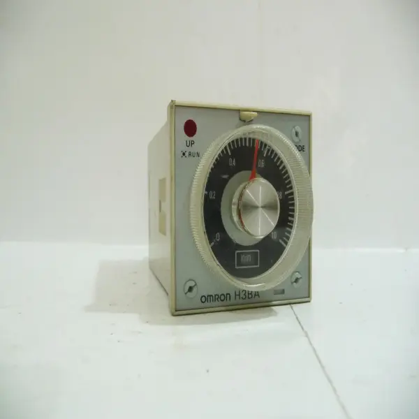 Solid State Timer Relay with Base, H3BA , Omron, Japan